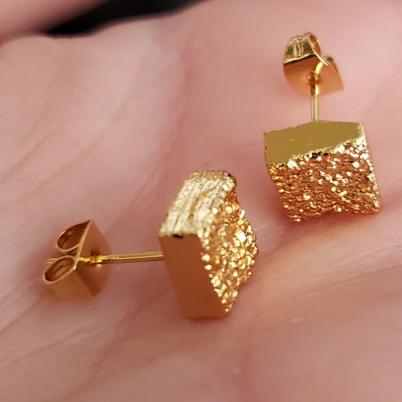 New 8mm Square Agate Druzy Geode Gold Stud Earrings. - Picture 2 of 10